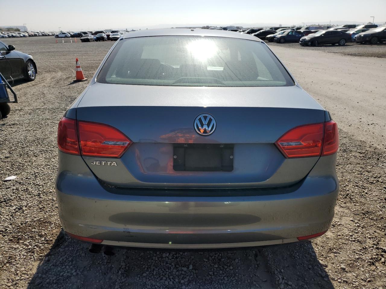 VOLKSWAGEN JETTA BASE