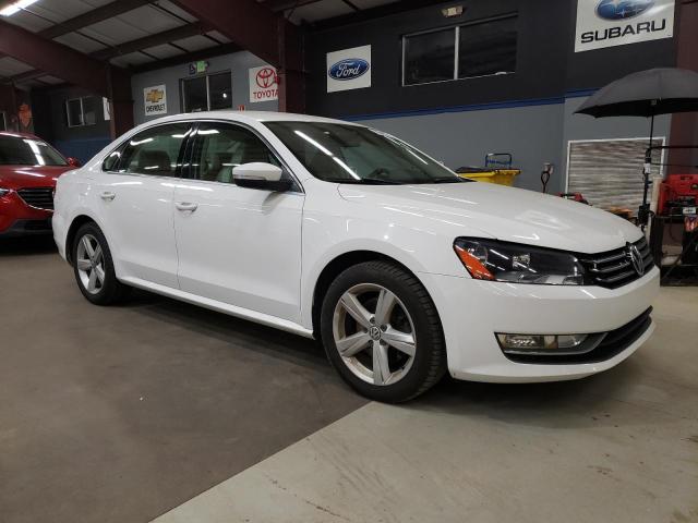 2015 VOLKSWAGEN PASSAT S - 1VWAT7A37FC088885