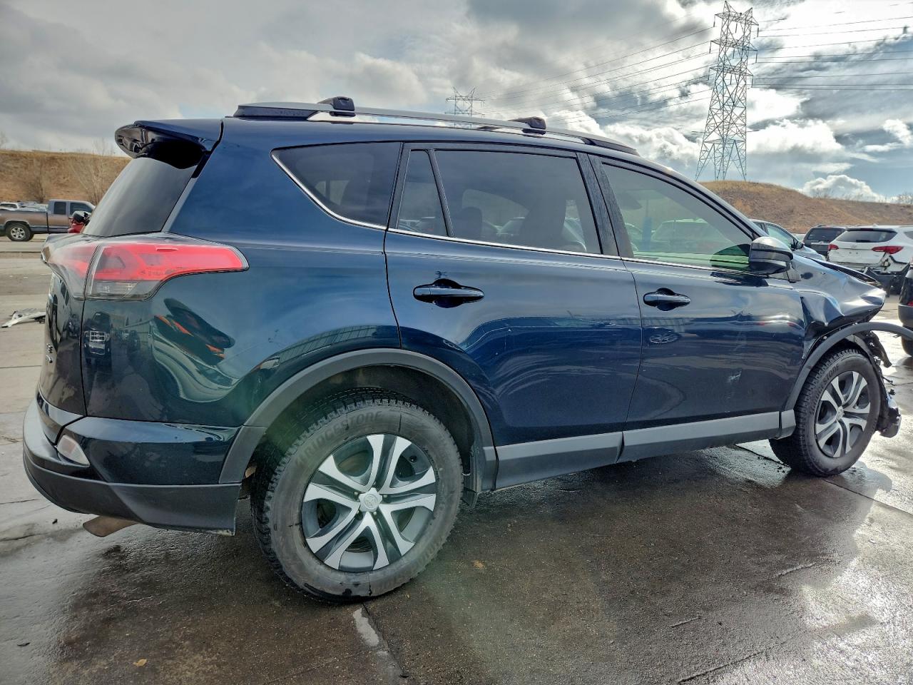 TOYOTA RAV4 LE