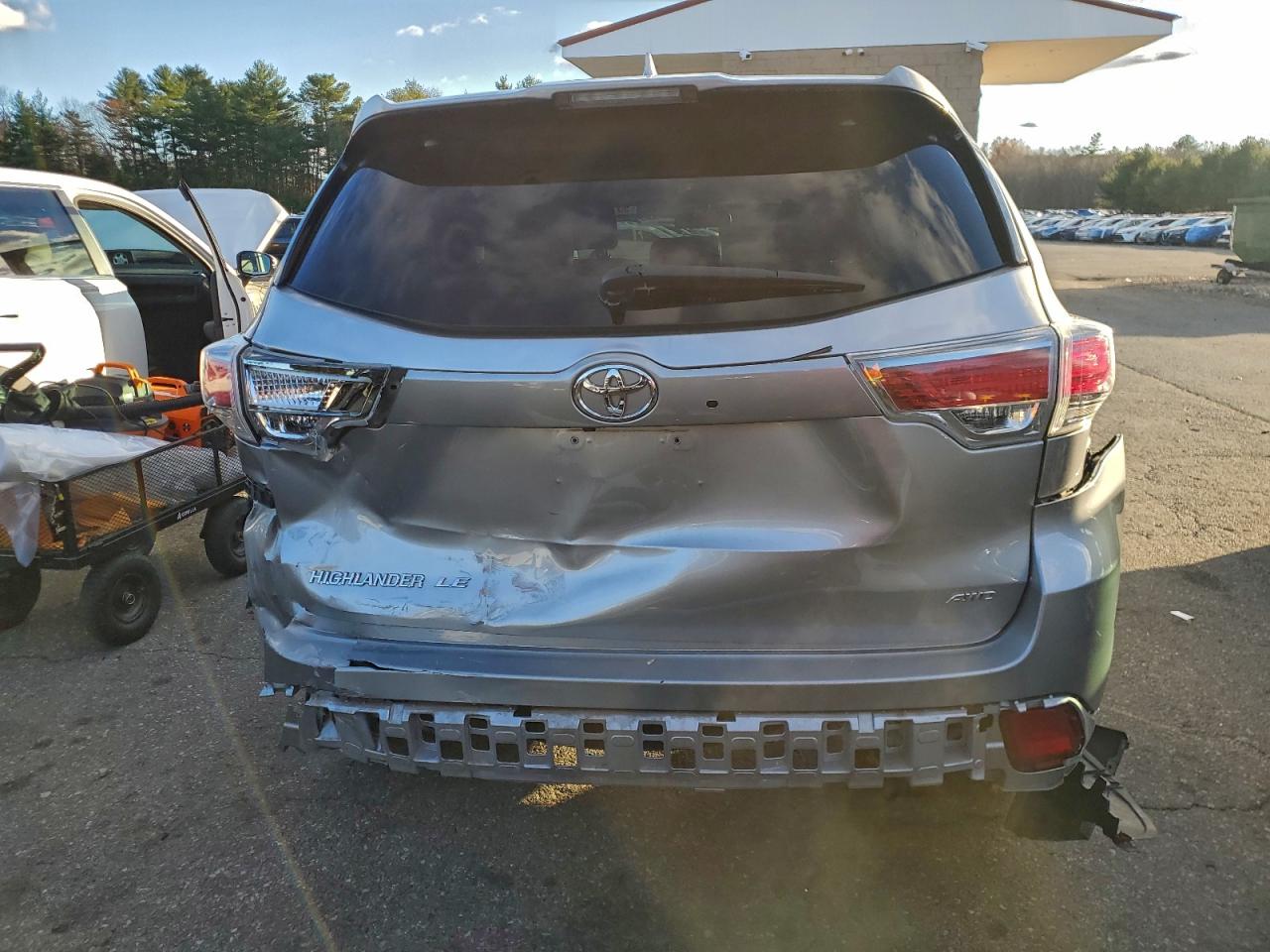 TOYOTA HIGHLANDER LE