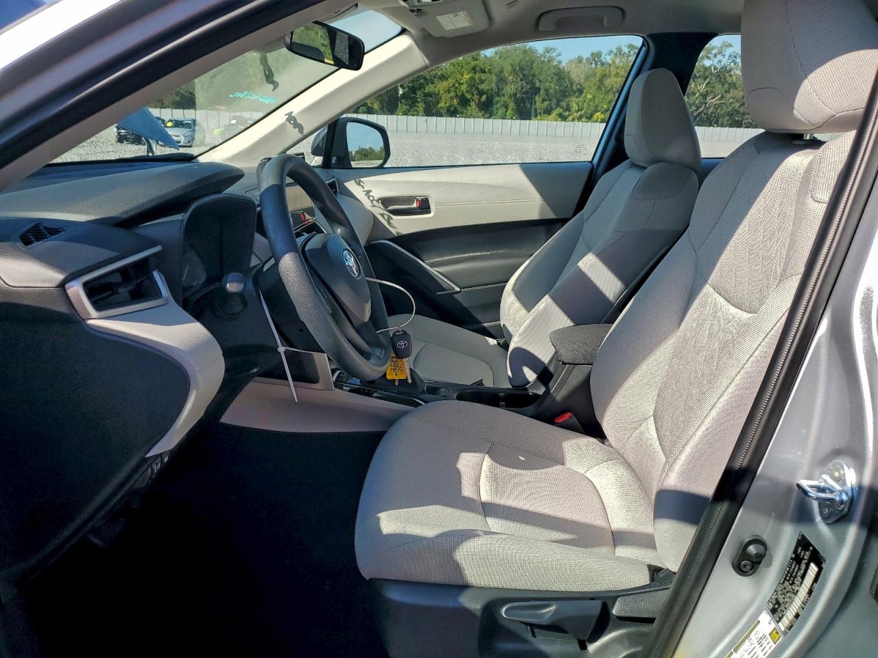 TOYOTA COROLLA CROSS L