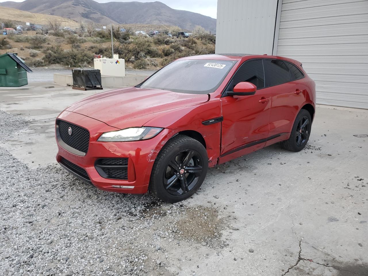 JAGUAR F-PACE R - SPORT
