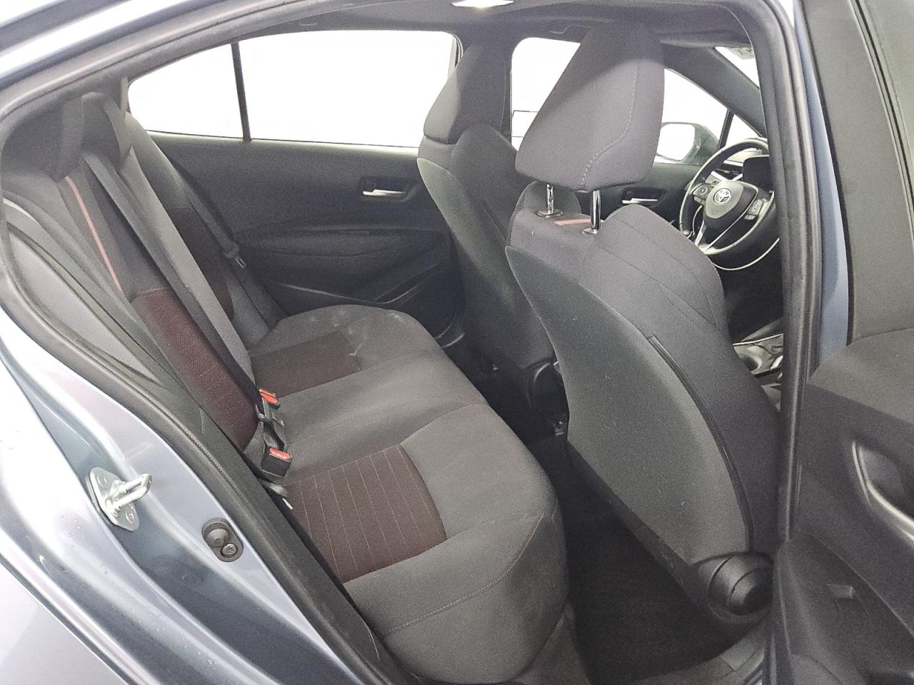 Lot #3310332992 2023 TOYOTA COROLLA SE