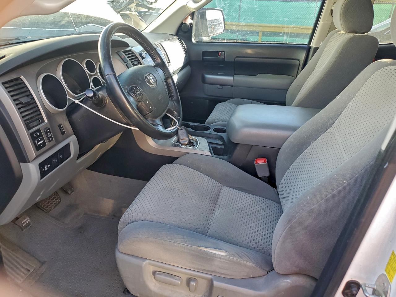 TOYOTA TUNDRA DOUBLE CAB SR5