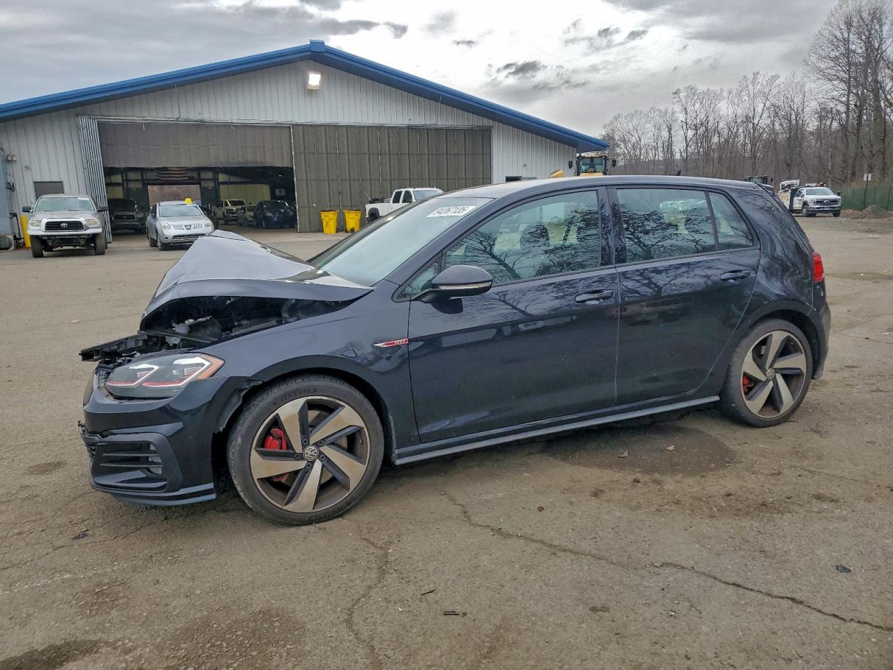 VOLKSWAGEN GOLF GTI S