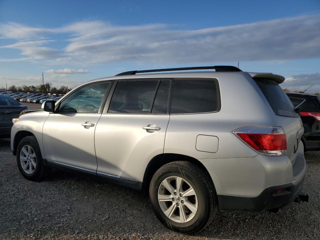 TOYOTA HIGHLANDER BASE