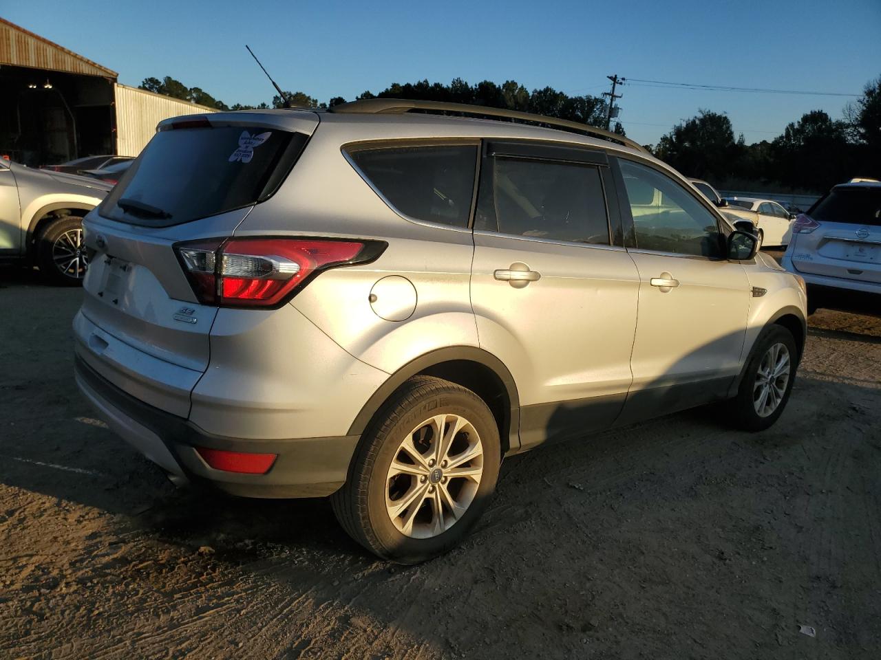 FORD ESCAPE SE