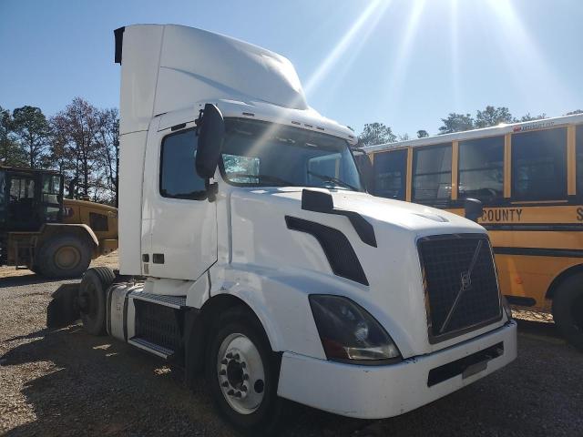 2015 VOLVO VN VNL #3297130511