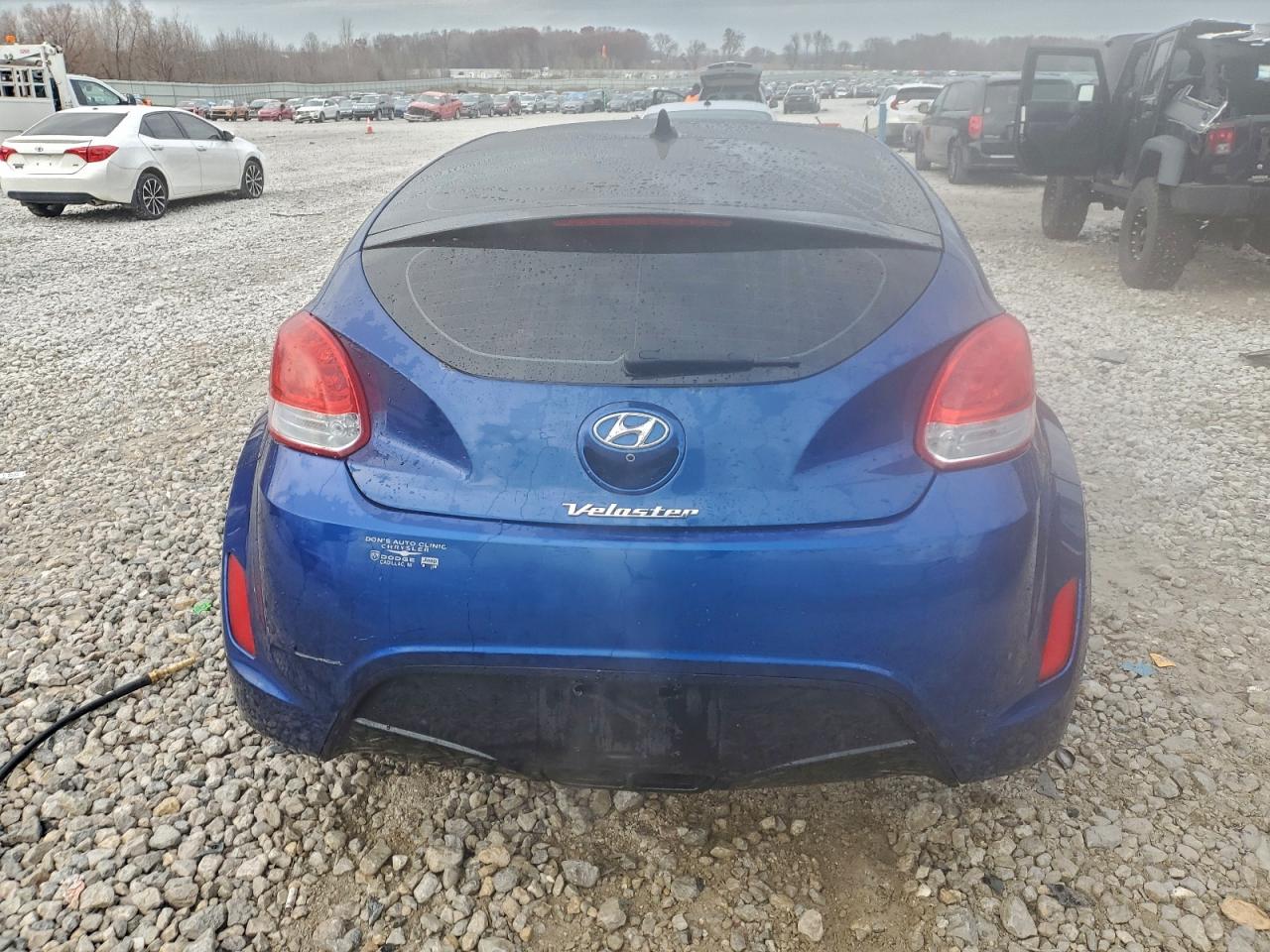 Lot #3301870975 2017 HYUNDAI VELOSTER