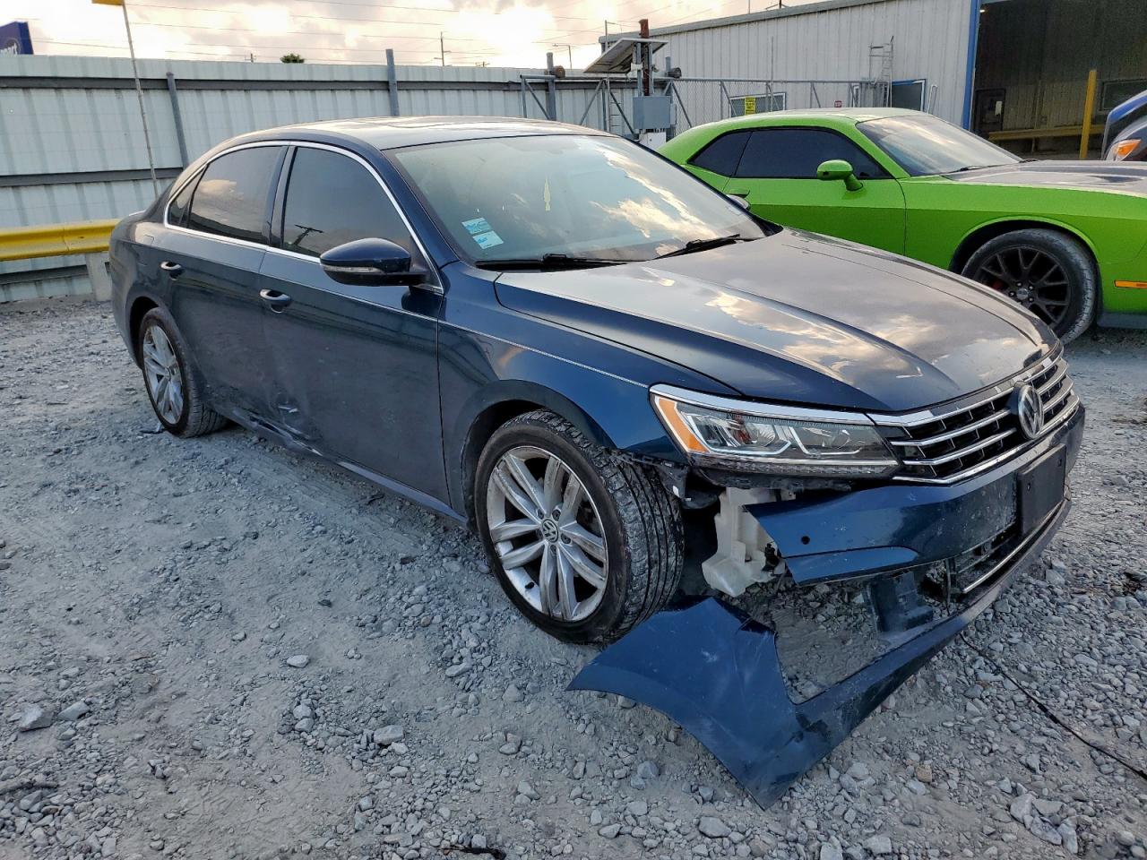 VOLKSWAGEN PASSAT SE