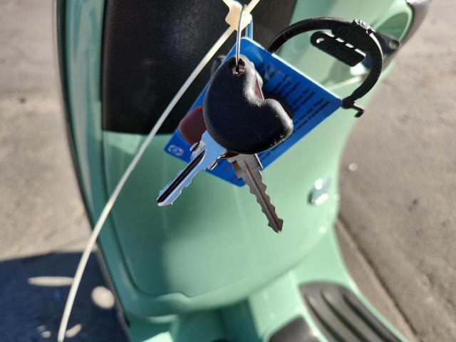 2001 VESPA M198F #3303987687