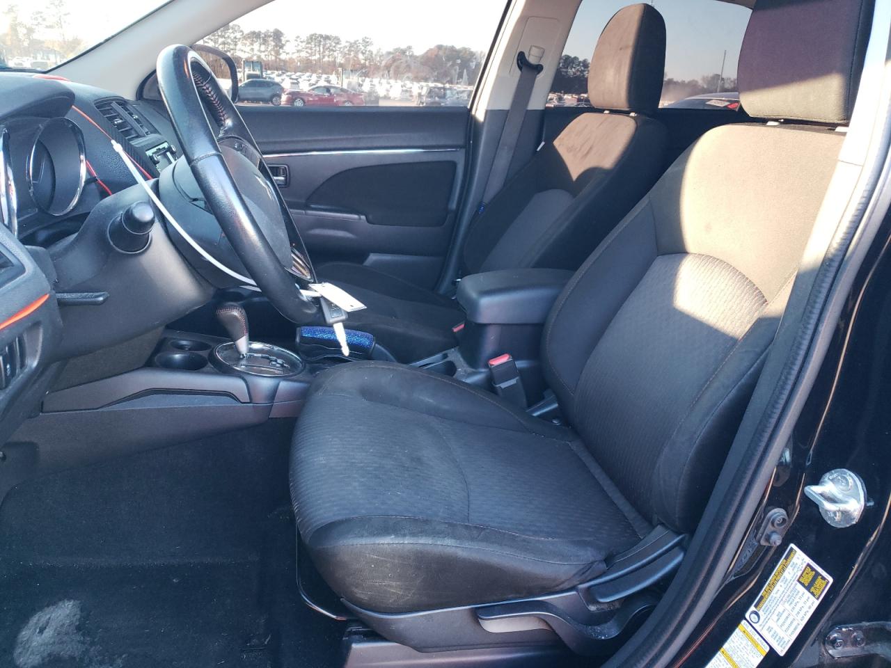 MITSUBISHI OUTLANDER ES