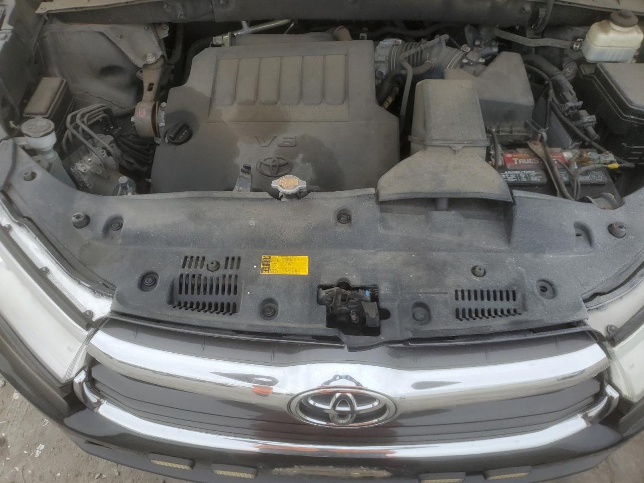 TOYOTA HIGHLANDER LE