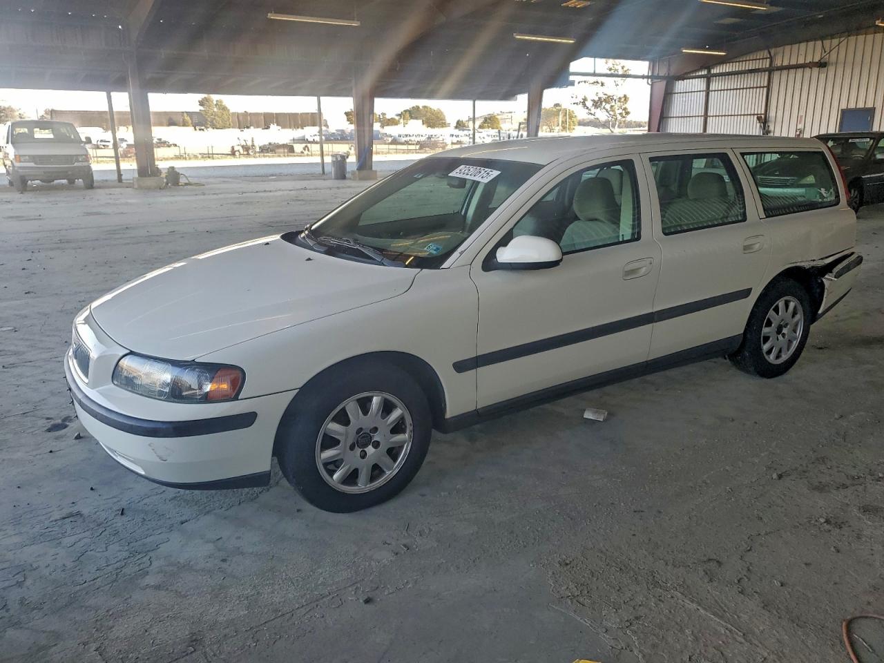 Lot #3302746039 2003 VOLVO V70