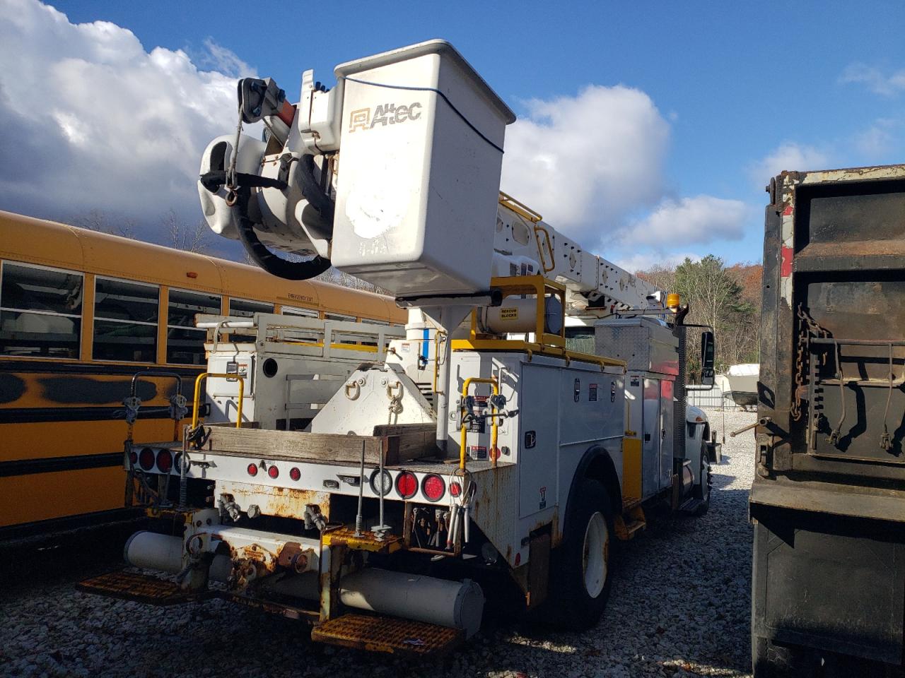 Lot #3284031860 2012 INTERNATIONAL 4000 4300