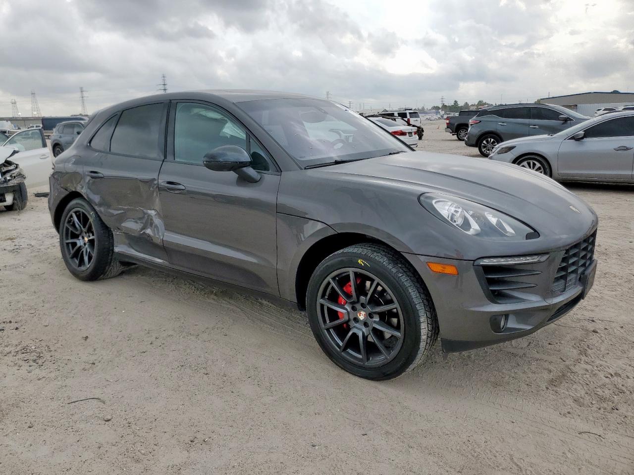PORSCHE MACAN S