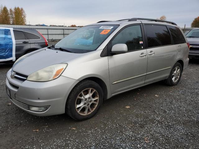 TOYOTA SIENNA XLE