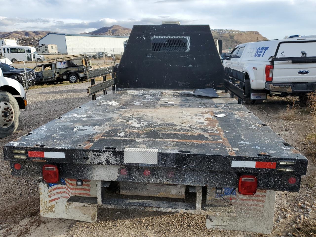 Lot #3301991449 2006 ISUZU NPR