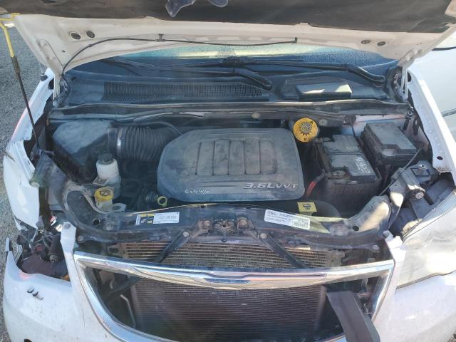 2015 CHRYSLER TOWN & COU - 2C4RC1BG3FR677475