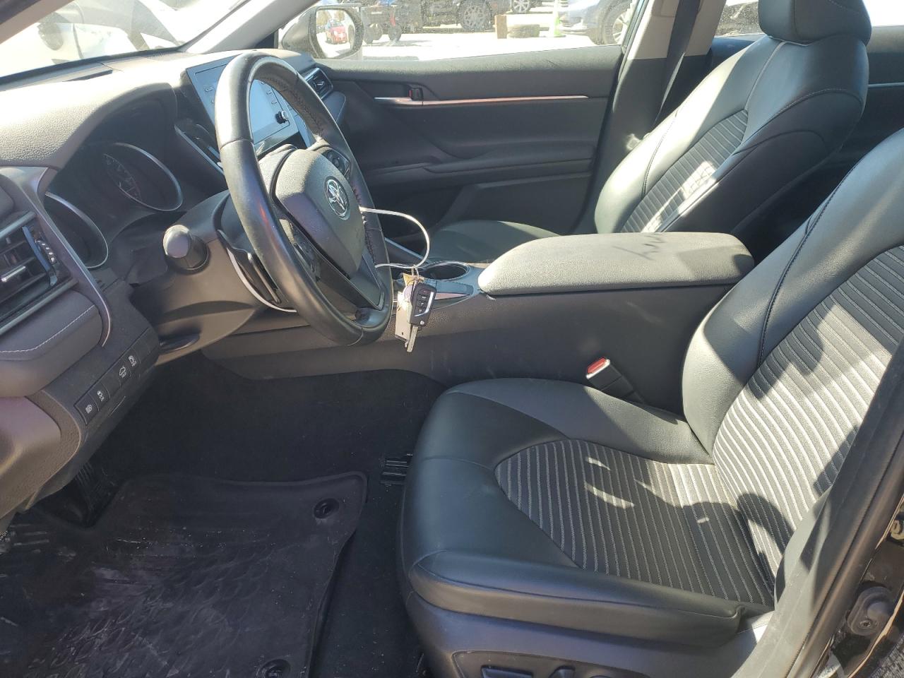 TOYOTA CAMRY SE NIGHT SHADE