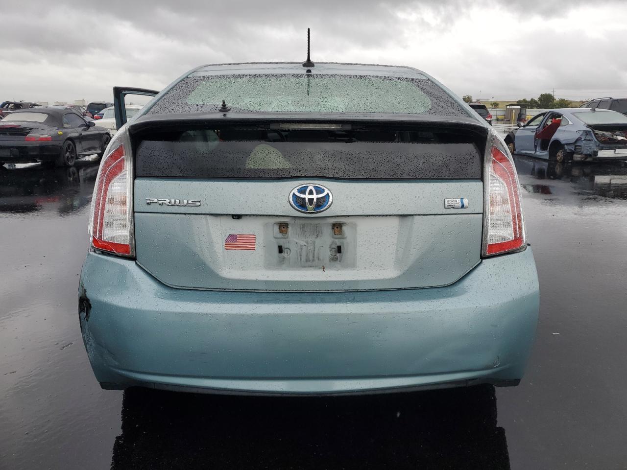 TOYOTA PRIUS