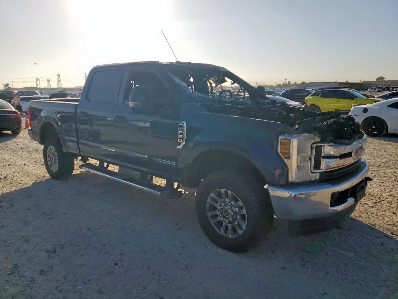 FORD F-250 SUPER DUTY