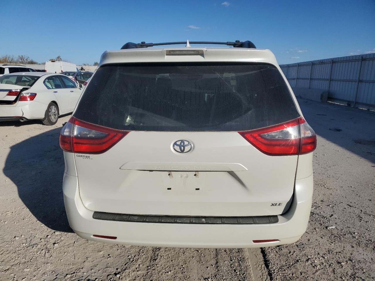 TOYOTA SIENNA XLE