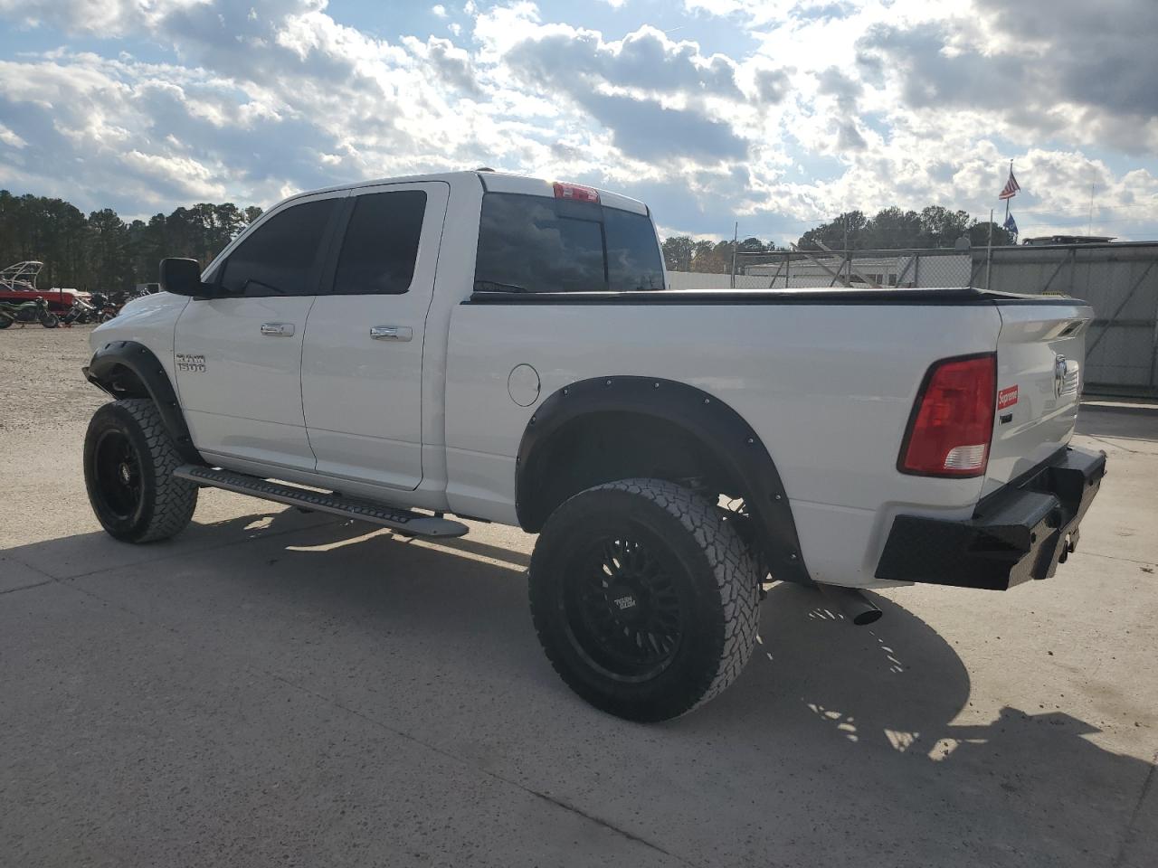 RAM 1500 SLT