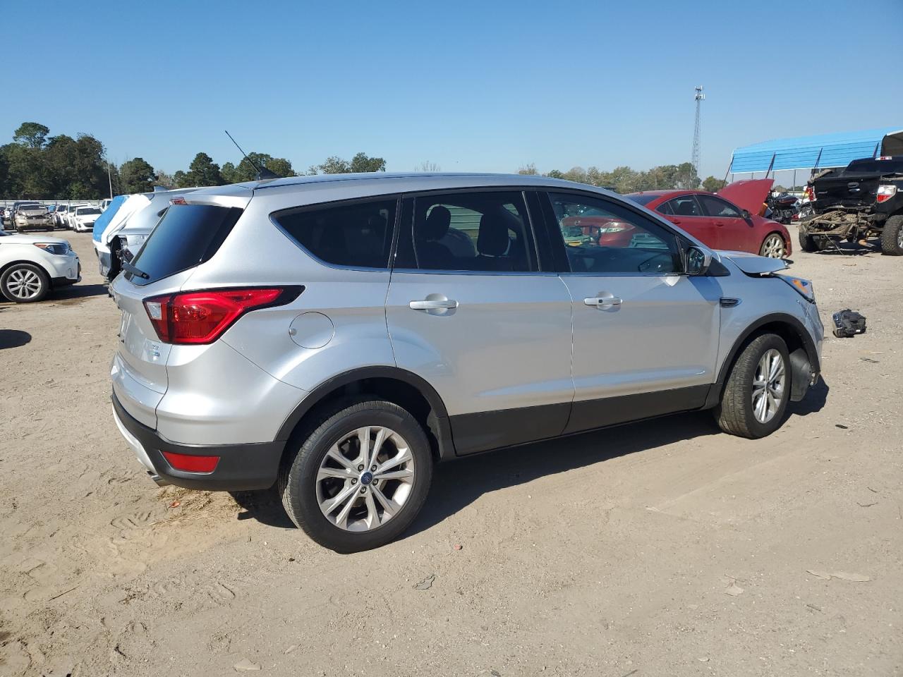 FORD ESCAPE SE