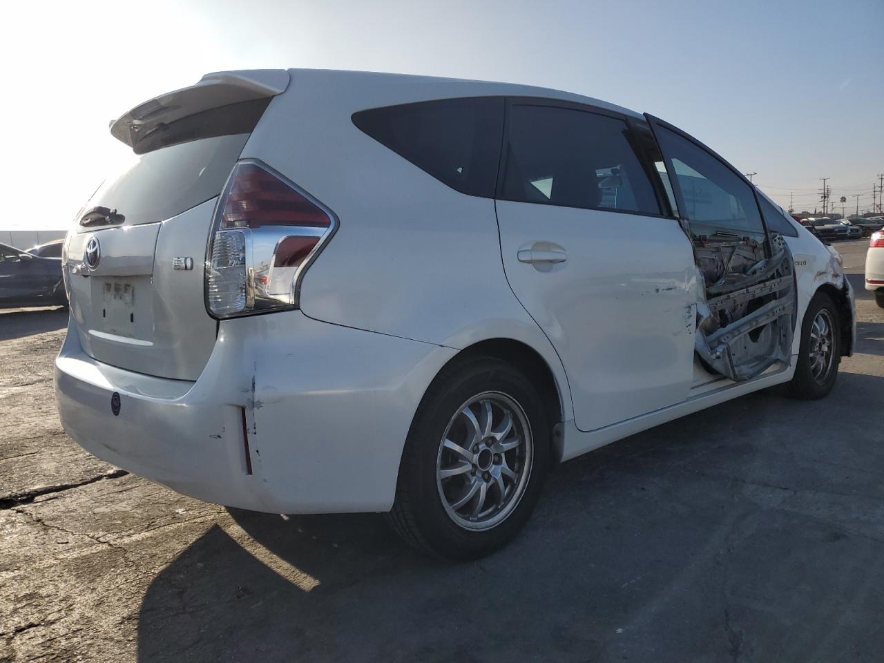 TOYOTA PRIUS V