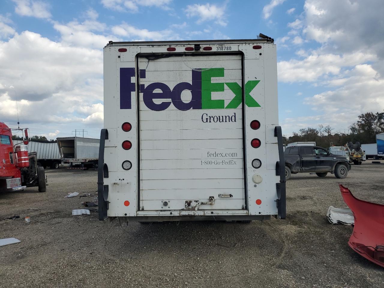 Lot #3315904093 2006 FREIGHTLINER CHASSIS M