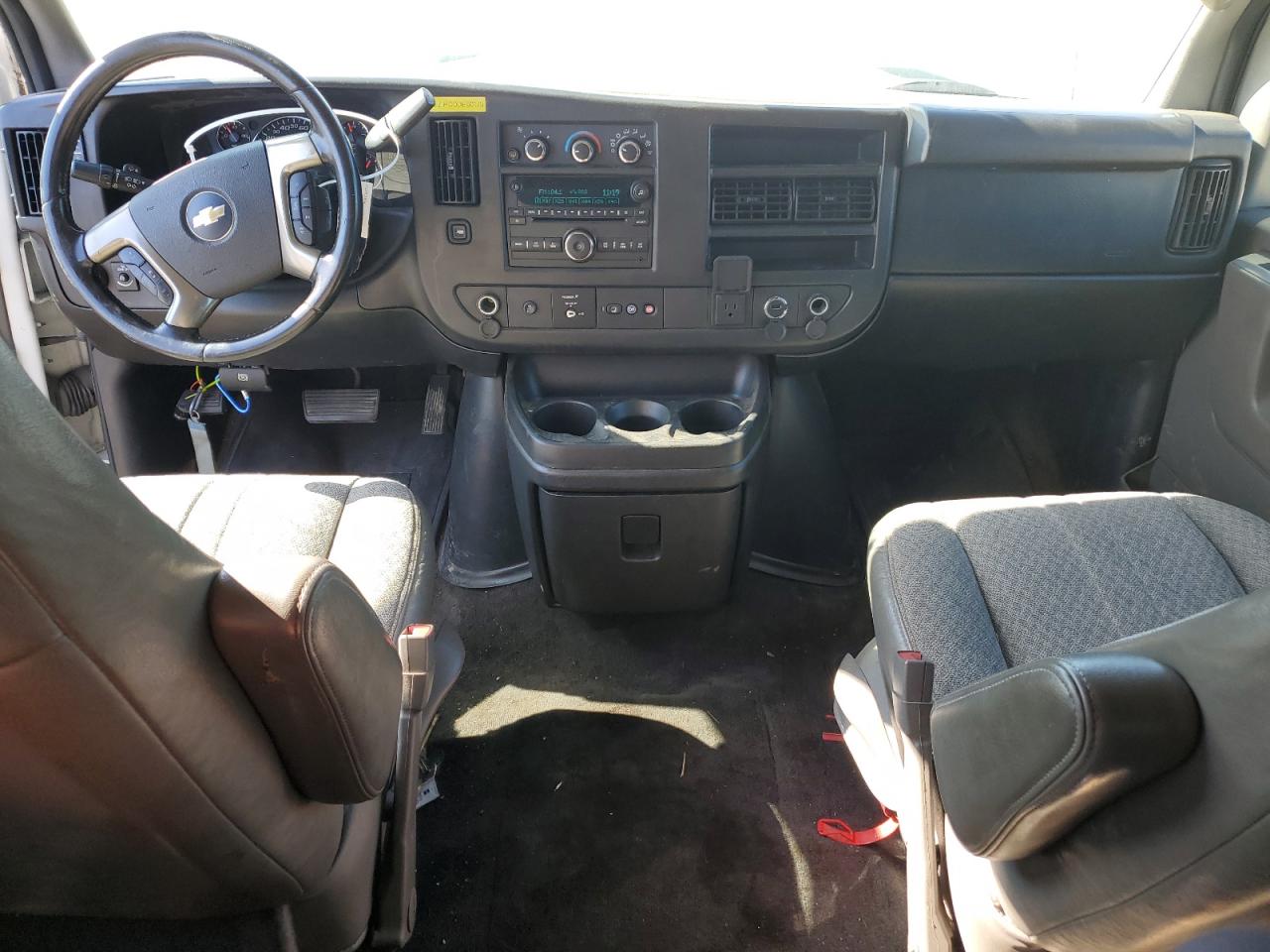 CHEVROLET EXPRESS LT