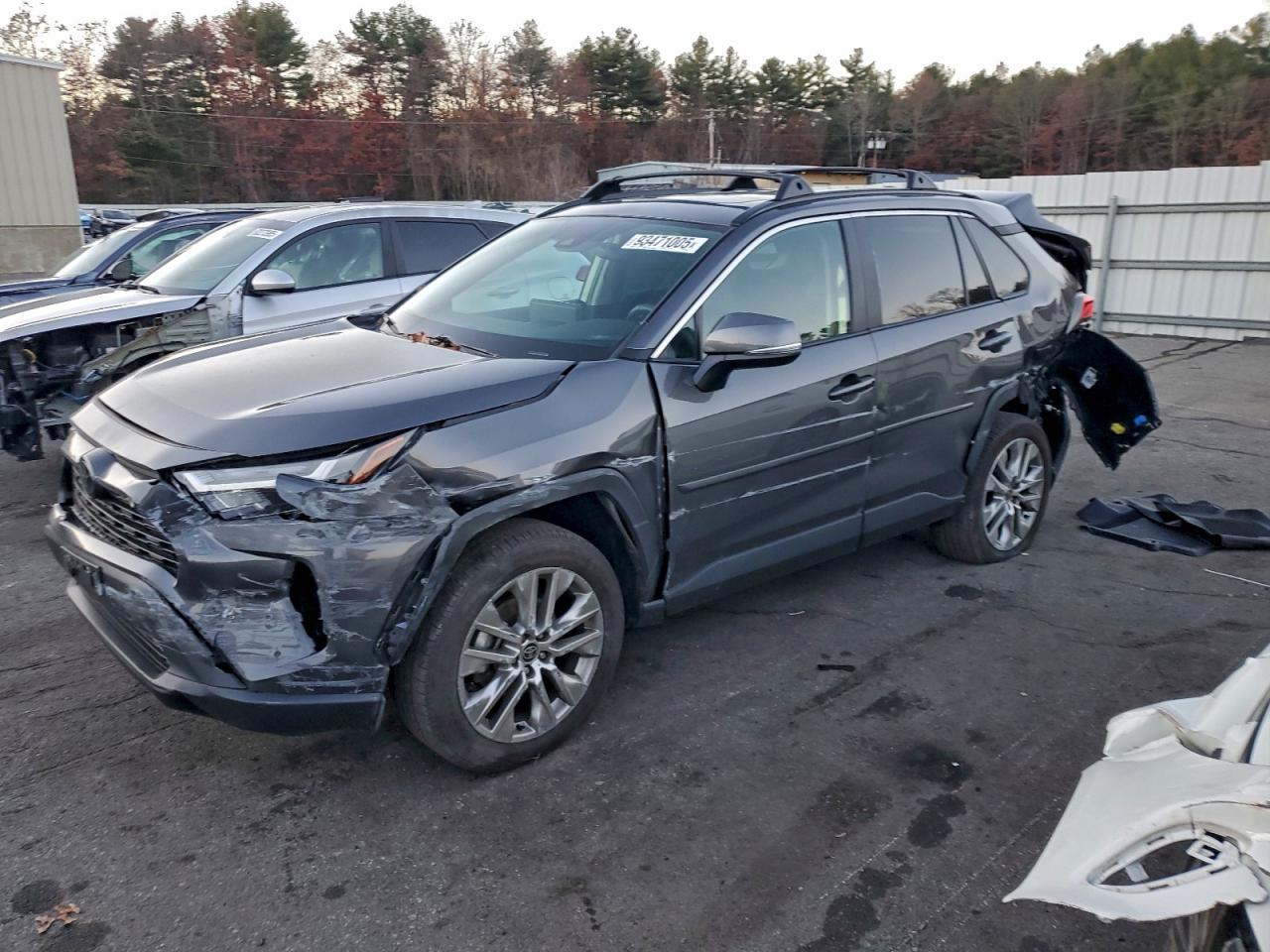 Lot #3318985917 2024 TOYOTA RAV4 XLE P