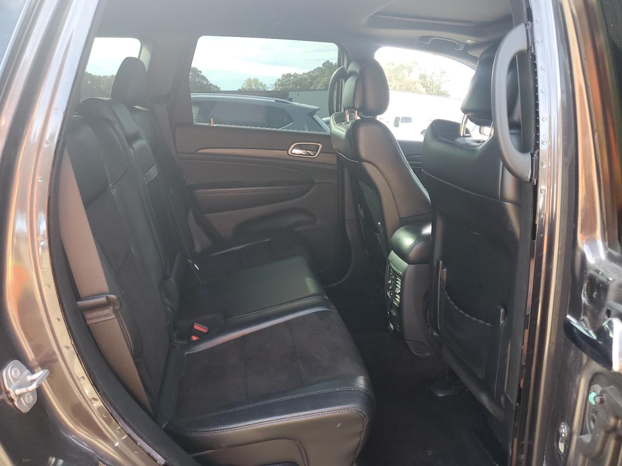 JEEP GRAND CHEROKEE LAREDO