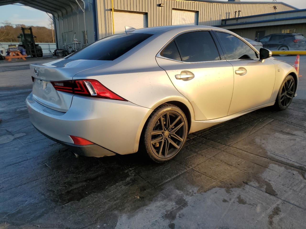 LEXUS IS 200T