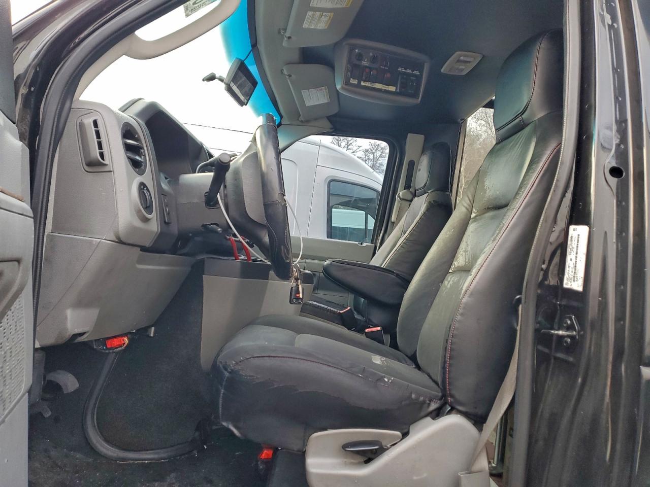 Lot #3301621635 2015 FORD ECONOLINE