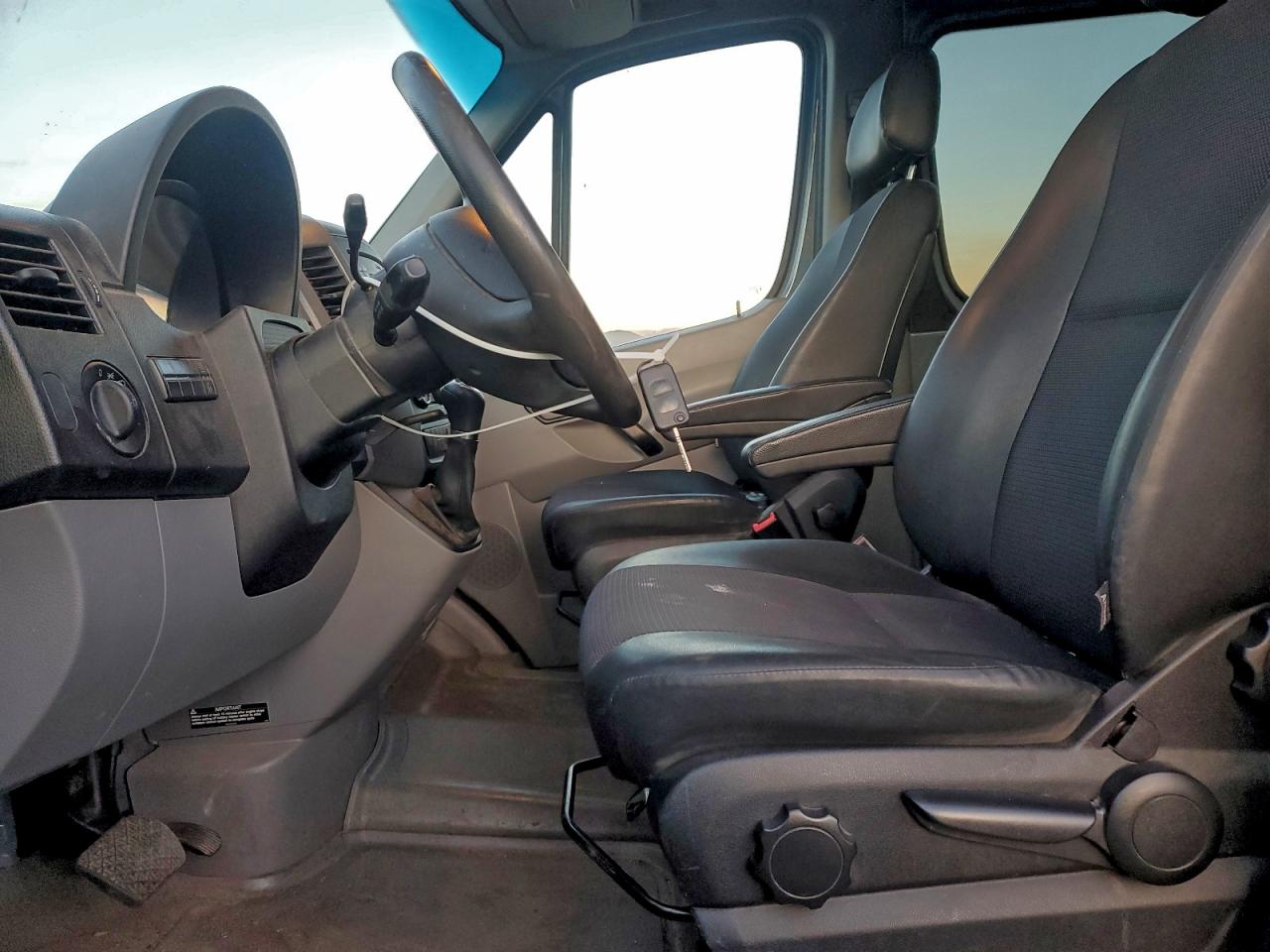 MERCEDES-BENZ SPRINTER 2500