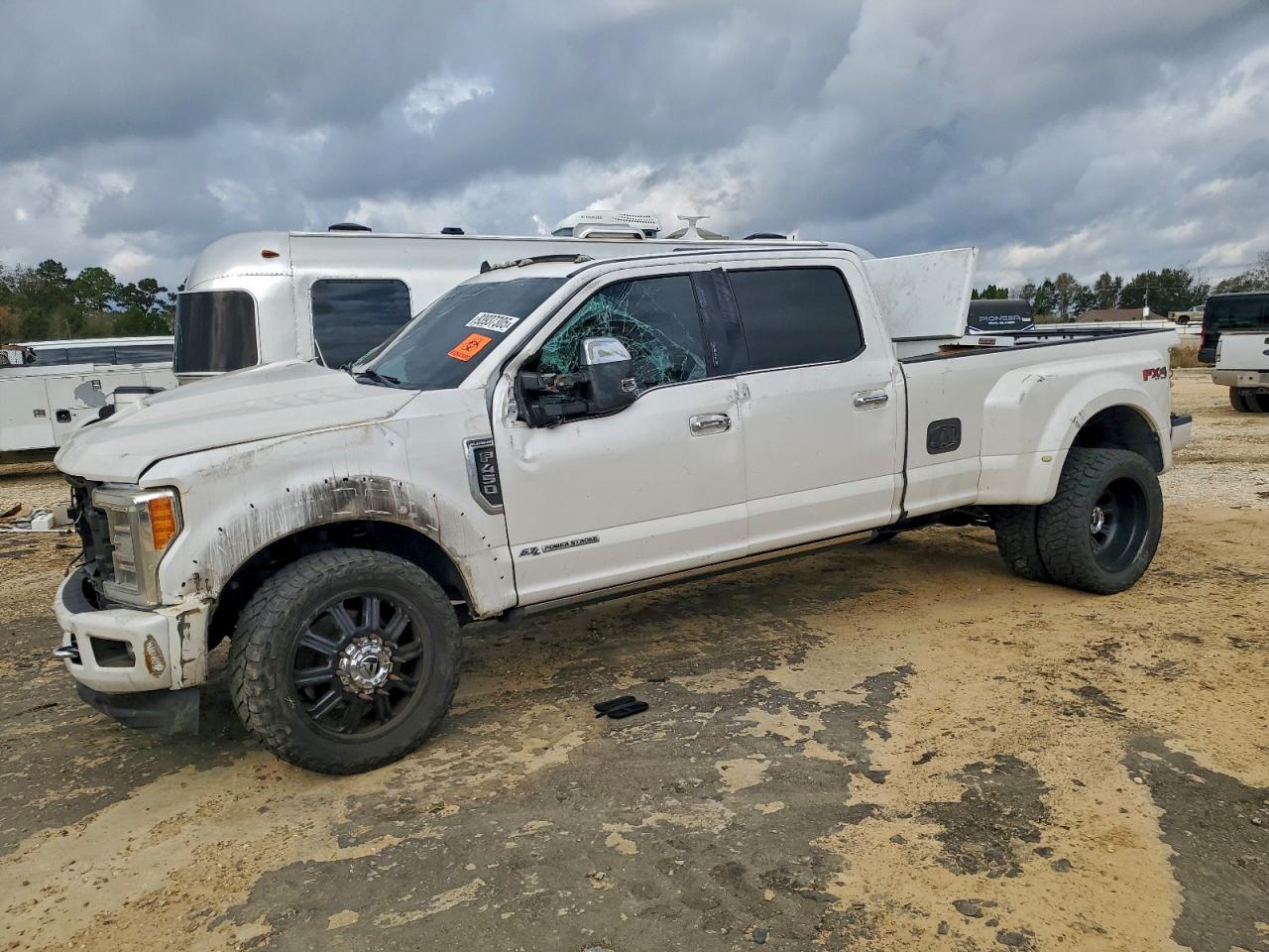 FORD F-450 SUPER DUTY