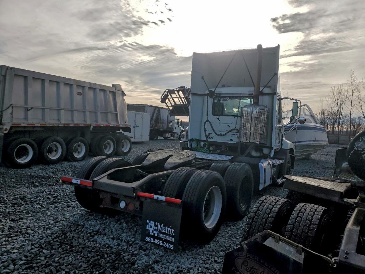 Lot #3297961797 2011 MACK 600 CXU600