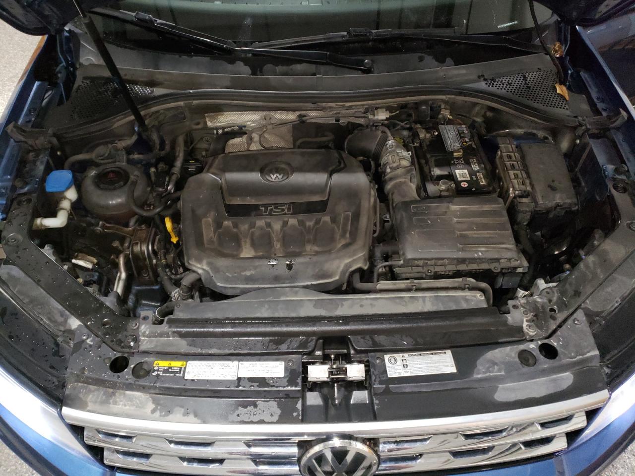 VOLKSWAGEN TIGUAN SE