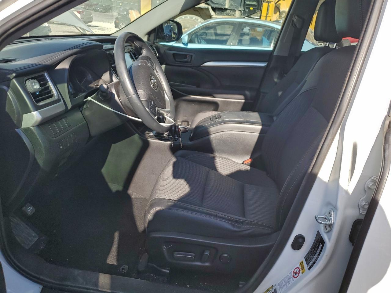 TOYOTA HIGHLANDER LE