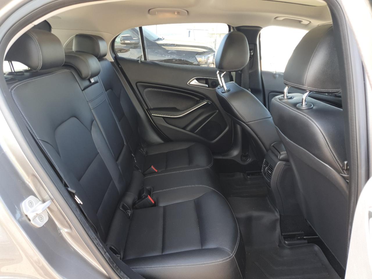 MERCEDES-BENZ GLA-CLASS 250 4MATIC