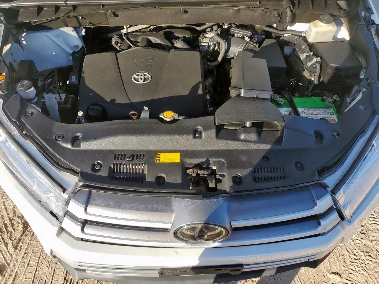 TOYOTA HIGHLANDER SE