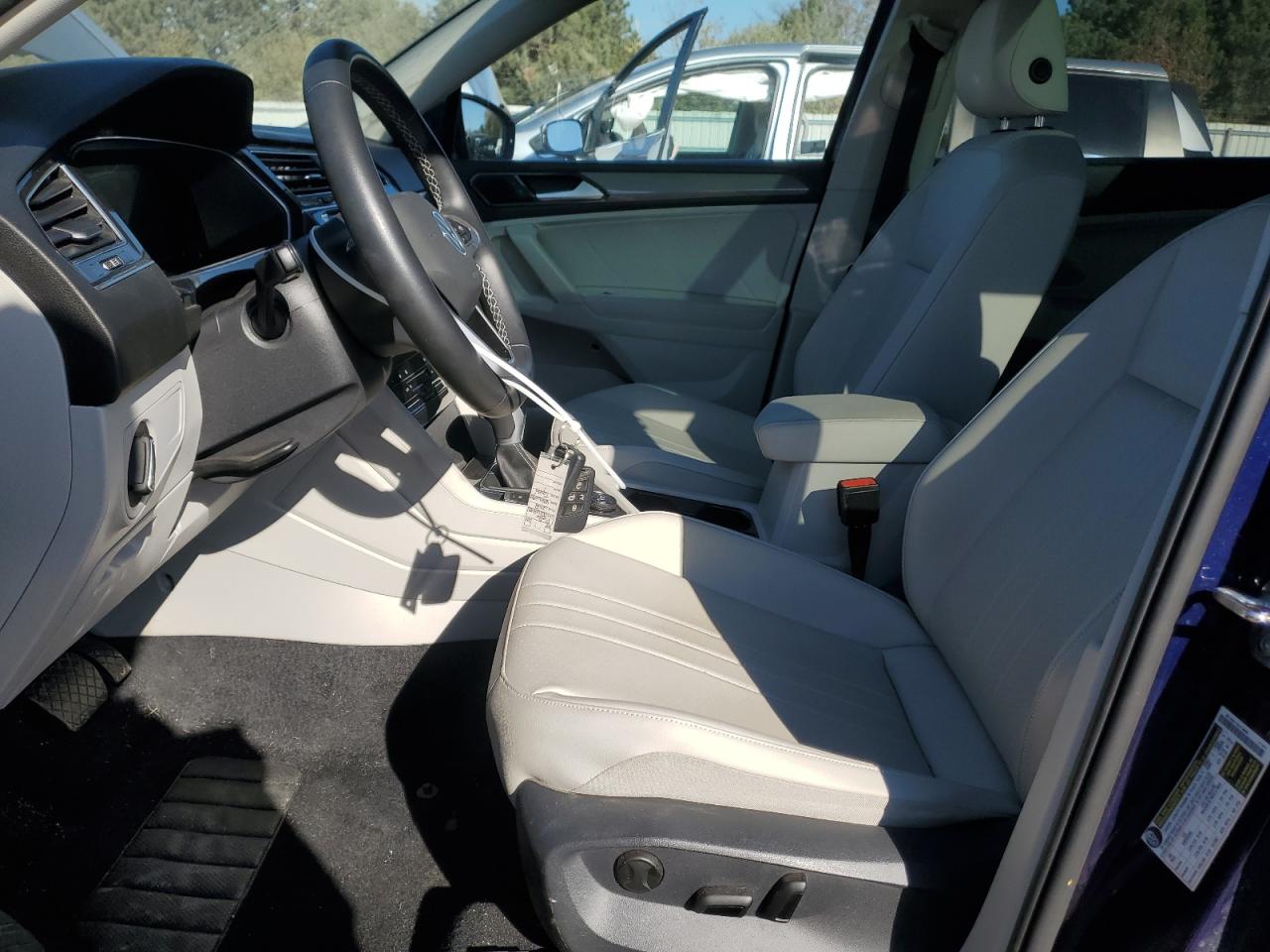 VOLKSWAGEN TIGUAN SE