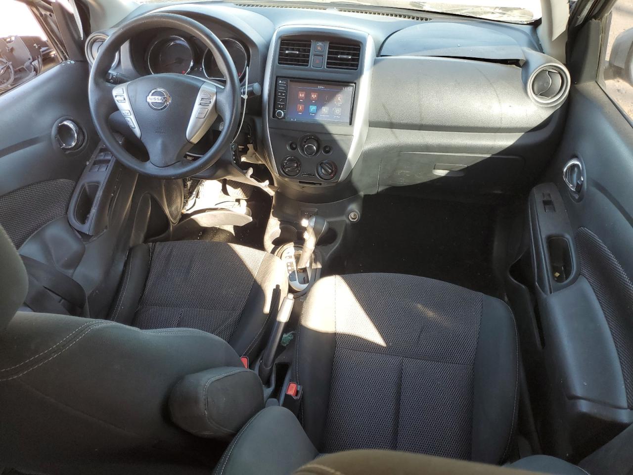 NISSAN VERSA S