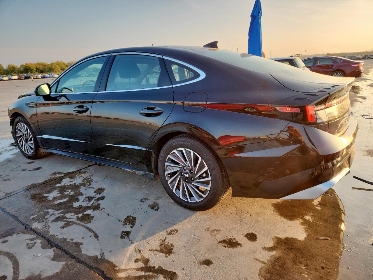 HYUNDAI SONATA HYBRID