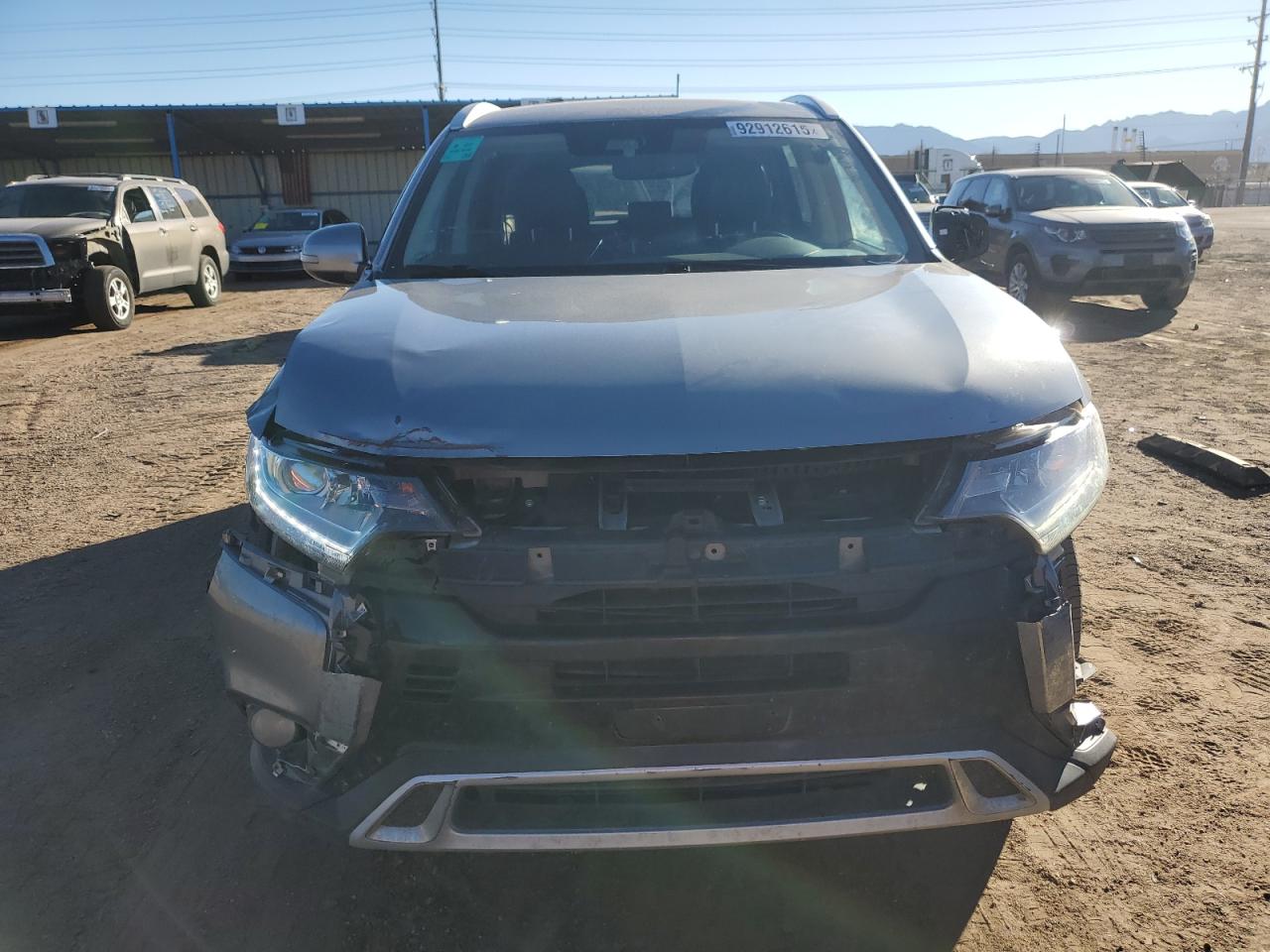 MITSUBISHI OUTLANDER SE