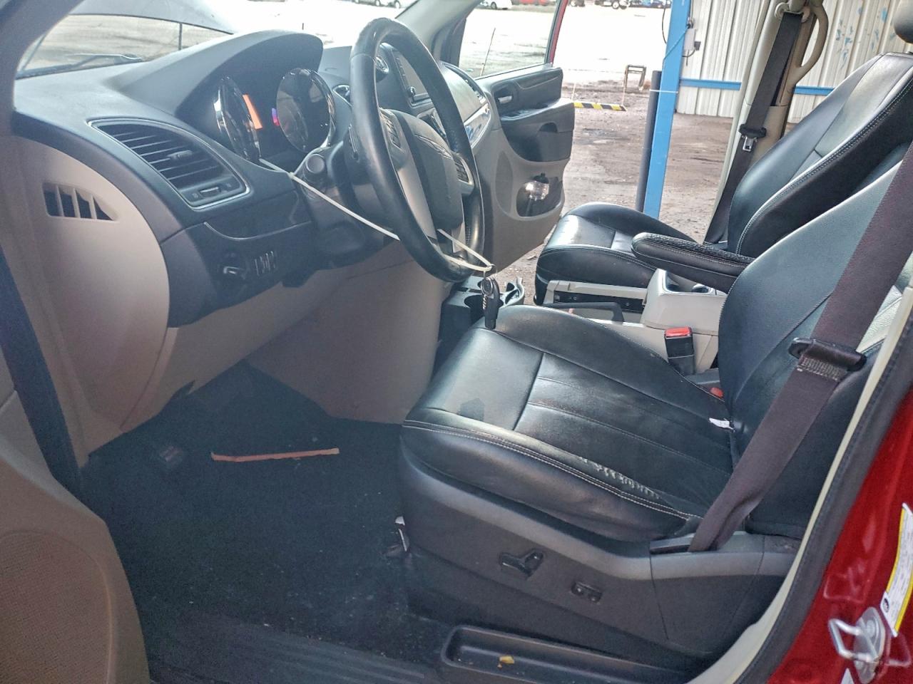 CHRYSLER TOWN & COUNTRY TOURING