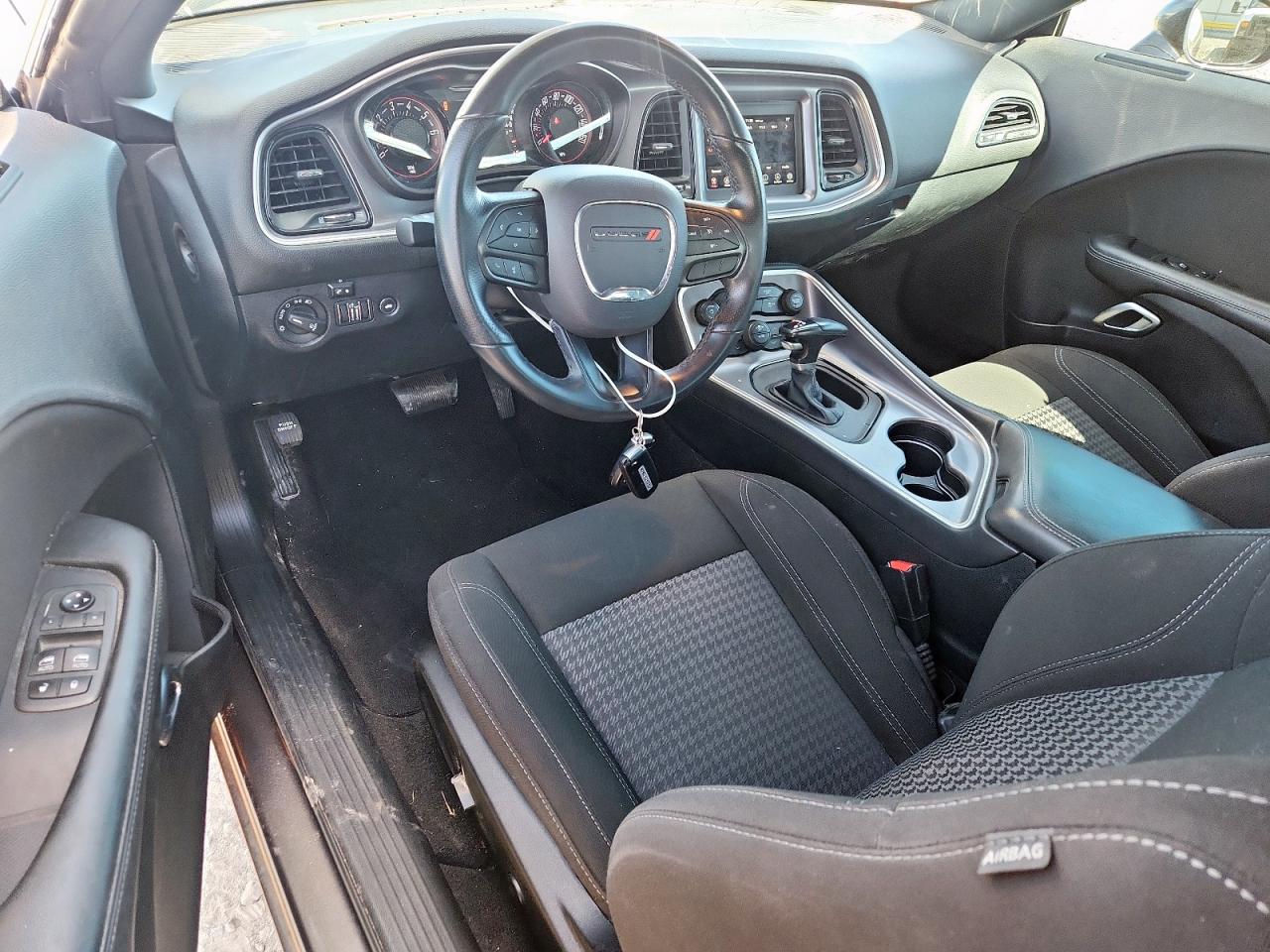 DODGE CHALLENGER SXT