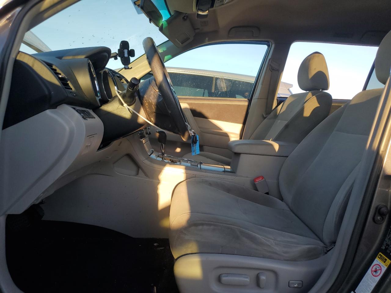 TOYOTA HIGHLANDER BASE